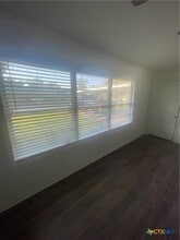 910 Fern Ln in Victoria, TX - Building Photo - Building Photo