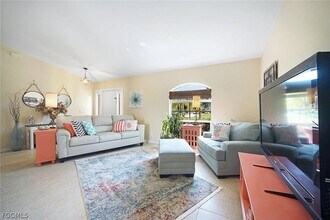 303 Aviation Pkwy in Cape Coral, FL - Building Photo - Building Photo