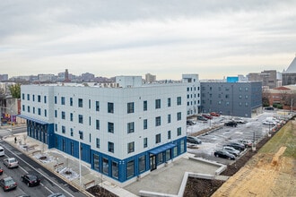 The Hammond at Greenmount Park in Baltimore, MD - Building Photo - Building Photo