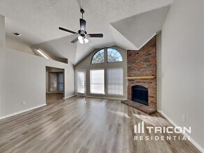 2338 Weyborn Dr in Arlington, TX - Building Photo - Building Photo