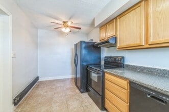 1610 W St SE in Washington, DC - Building Photo - Building Photo