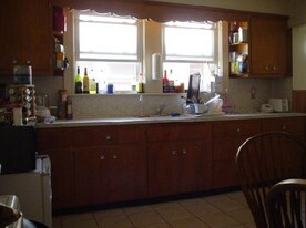 785 Washington St, Unit 2 in Brookline, MA - Building Photo