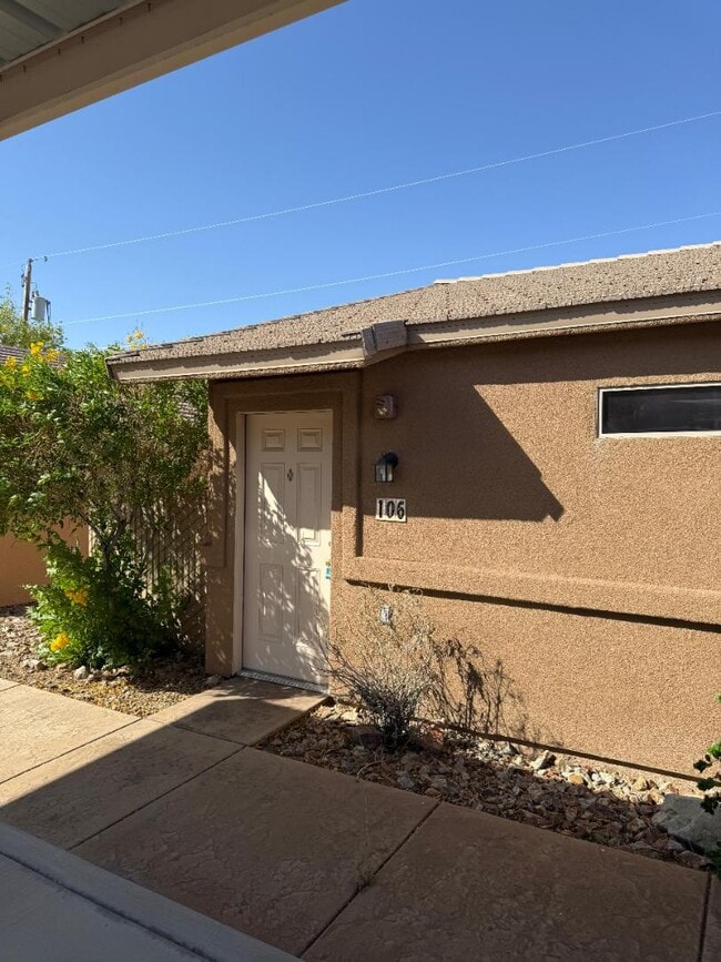 1291 Vaquero Dr in Lake Havasu City, AZ - Building Photo - Building Photo