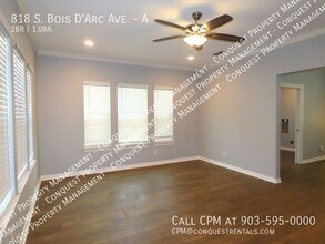 818 S Bois D Arc Ave in Tyler, TX - Building Photo - Building Photo