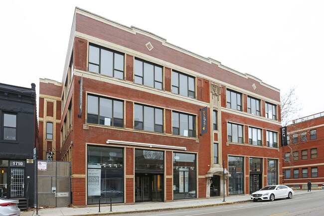 1714 N Damen Ave
