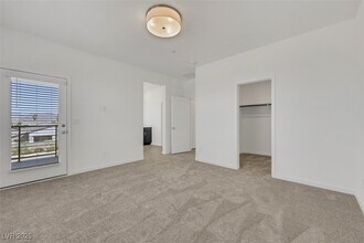 310 Walsh Peak Ave in Henderson, NV - Building Photo - Building Photo