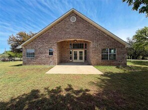 416 Fossil Rock Dr in Azle, TX - Building Photo - Building Photo