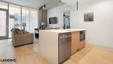 143 E Commerce St in San Antonio, TX - Building Photo - Building Photo