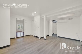 1465 Ohio St-Unit -B in Vallejo, CA - Building Photo - Building Photo