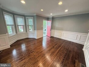 413 E Montgomery Ave in North Wales, PA - Building Photo - Building Photo