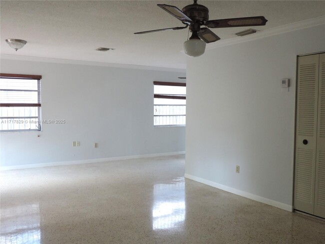 3225 SW 27th St in Miami, FL - Building Photo - Building Photo