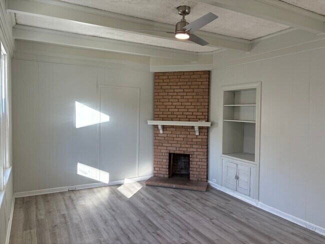 225 Poplar St in Winnsboro, SC - Building Photo - Building Photo