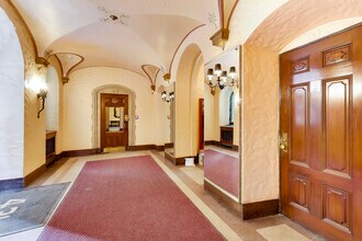 431 W Oakdale Ave in Chicago, IL - Building Photo - Building Photo