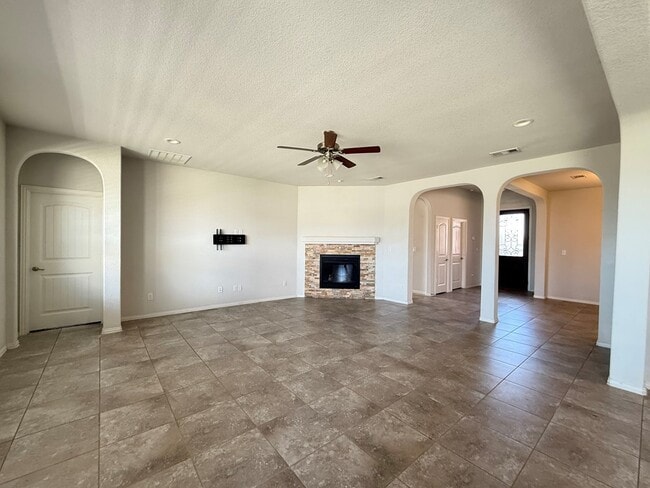 7300 La Escolara Ranch Rd in Odessa, TX - Building Photo - Building Photo