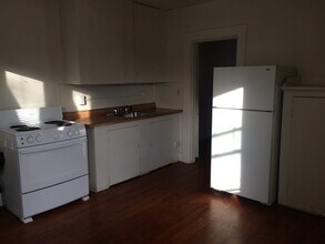 1064 Park St in Palmer, MA - Building Photo - Building Photo