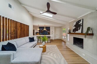 2103 Monarch Dr in Austin, TX - Building Photo - Building Photo