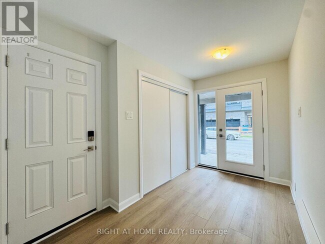 312 Clearpath Private in Ottawa, ON - Building Photo - Building Photo