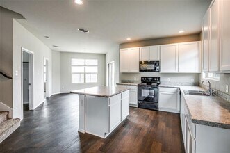 1024 Stanridge Ln in Van Alstyne, TX - Building Photo - Building Photo