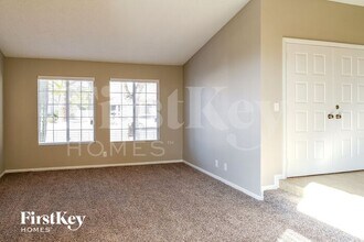 134 Arbor Way in Henderson, NV - Building Photo - Building Photo