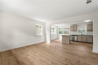 3981 Rutgers Dr SW in Atlanta, GA - Building Photo - Building Photo