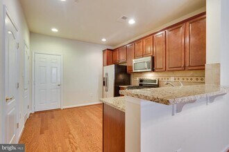 22720 Beacon Crest Terrace in Ashburn, VA - Building Photo - Building Photo