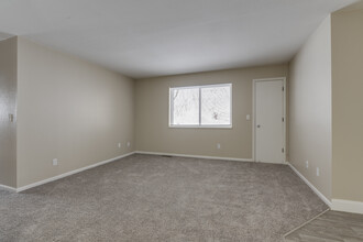 Cedar Trail Apartments in Kalamazoo, MI - Building Photo - Interior Photo