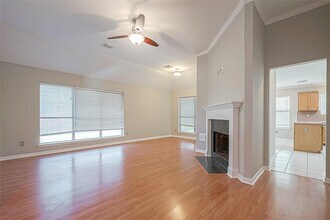 6419 New World Dr in Katy, TX - Building Photo - Building Photo