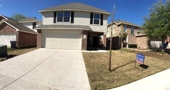 9913 Chilmark Way in Dallas, TX - Building Photo