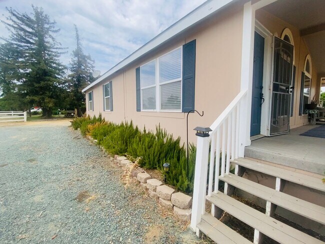 11815 Borden Rd in Herald, CA - Building Photo - Building Photo