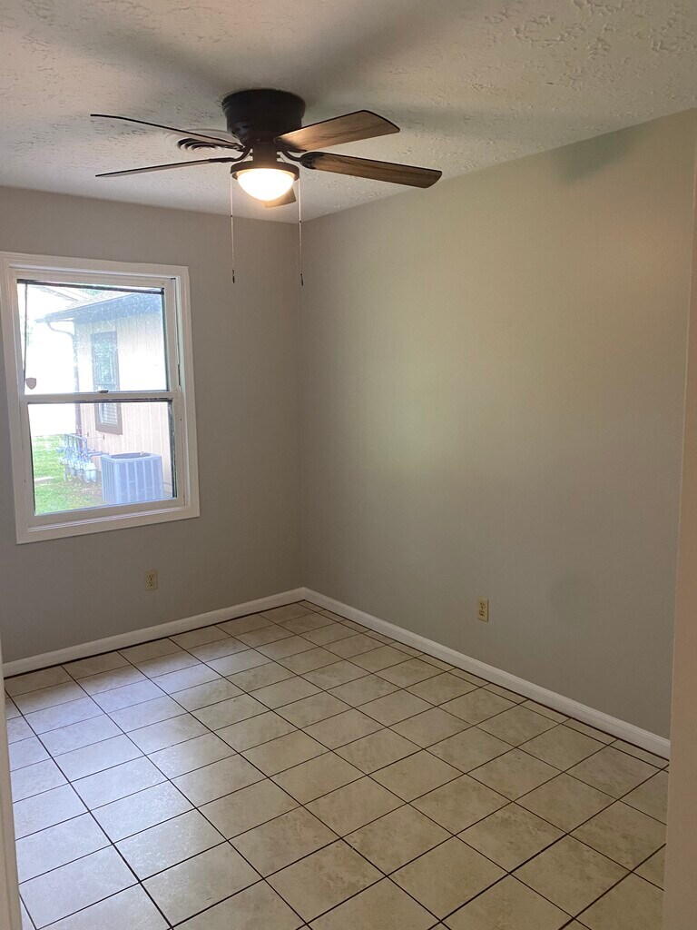 3016 Blaess Ave, Unit 2 Bed 1 Bath Paducah, KY Rentals