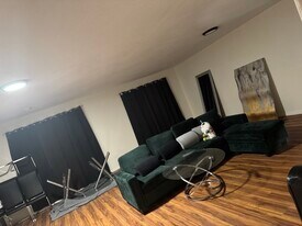 18247 Bellflower St, Unit B in Adelanto, CA - Building Photo