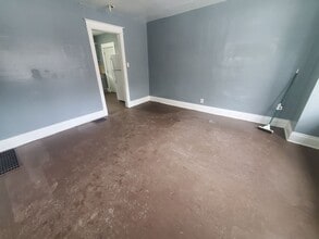 52 Fernwood Ave in Dayton, OH - Building Photo - Building Photo