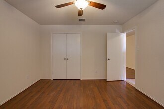 4541 Martingale View Ln in Fort Worth, TX - Foto de edificio - Building Photo