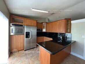 18204 SW 143rd Pl in Miami, FL - Foto de edificio - Building Photo