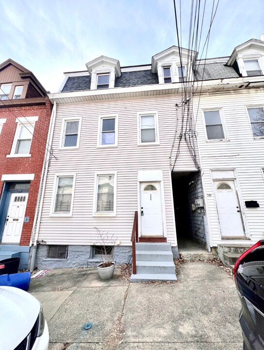 346 39th St-Unit -Unit 1 in Pittsburgh, PA - Foto de edificio