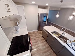 4137 76 St NW in Edmonton, AB - Building Photo - Building Photo