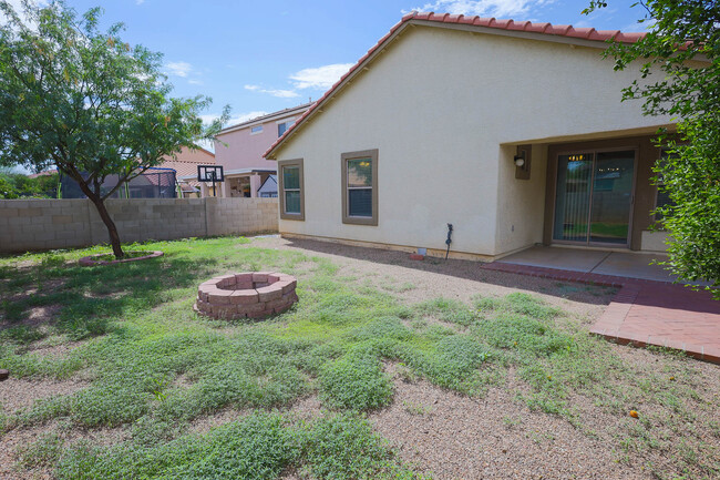 82 W Calle Sauco in Sahuarita, AZ - Building Photo - Building Photo