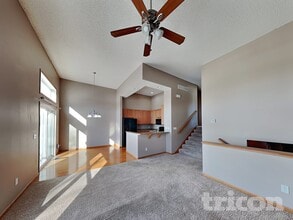 5106 Farnham Dr N in Hugo, MN - Foto de edificio - Building Photo