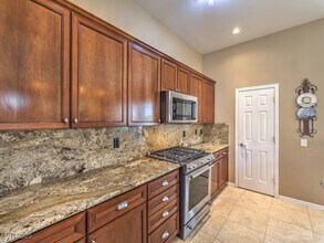 25 Gladewater Dr in Henderson, NV - Building Photo - Building Photo