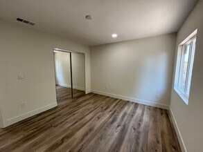 4923-4923 Gary St in San Diego, CA - Foto de edificio - Building Photo