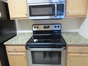 1703 Conservation Trl in Fort Walton Beach, FL - Building Photo - Building Photo