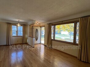 3307 Gleaves Ct in Des Moines, IA - Foto de edificio - Building Photo