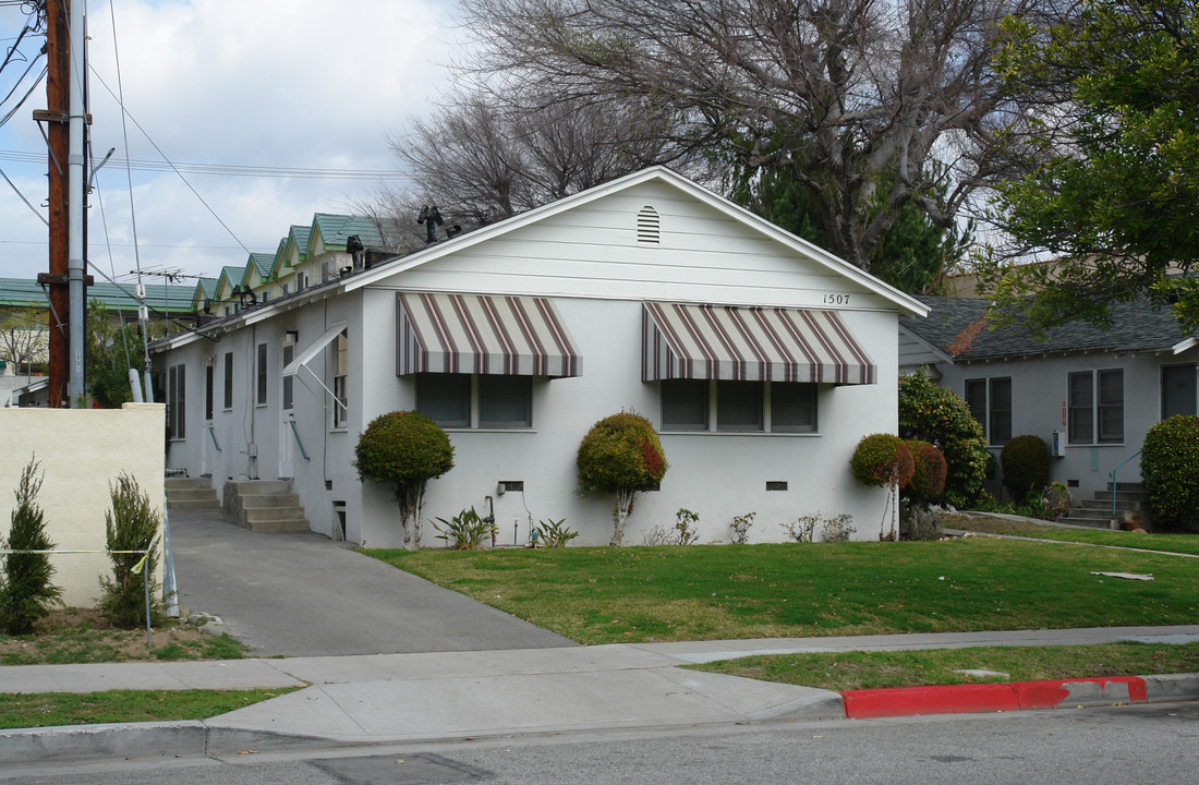 1507 Dixon St in Glendale, CA - Foto de edificio