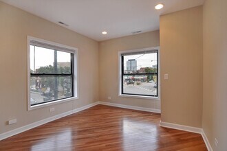 1802 N Sheffield Ave-Unit -2 in Chicago, IL - Building Photo - Building Photo