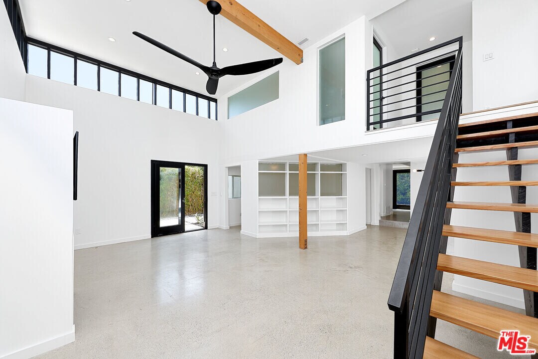 519 1/2 San Juan Ave in Los Angeles, CA - Building Photo