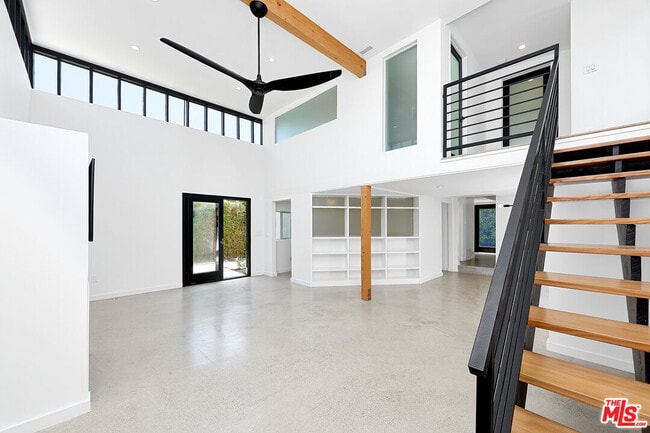 property at 519 1/2 San Juan Ave