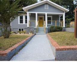 1085 Harwell St NW in Atlanta, GA - Building Photo