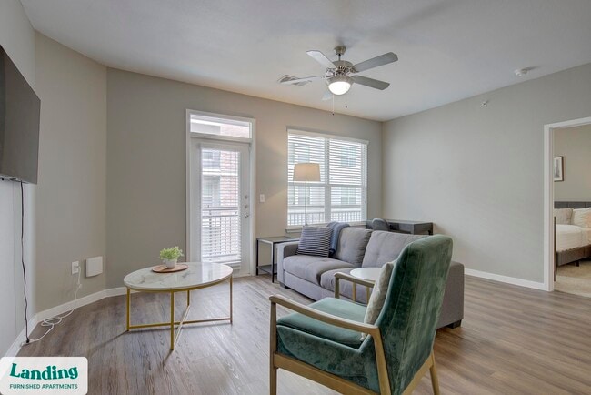 1111 Austin Hwy in San Antonio, TX - Foto de edificio - Building Photo