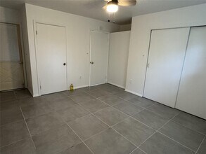 21 Lincoln Ave in Islip Terrace, NY - Building Photo - Building Photo