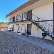 147 Westminster Way in Henderson, NV - Building Photo